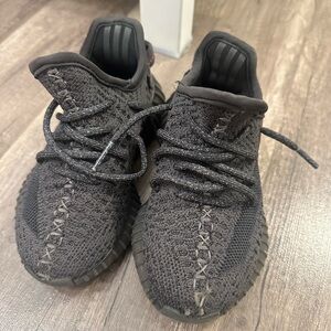 Yeezy INSPIRED toddler shoes size 9.5